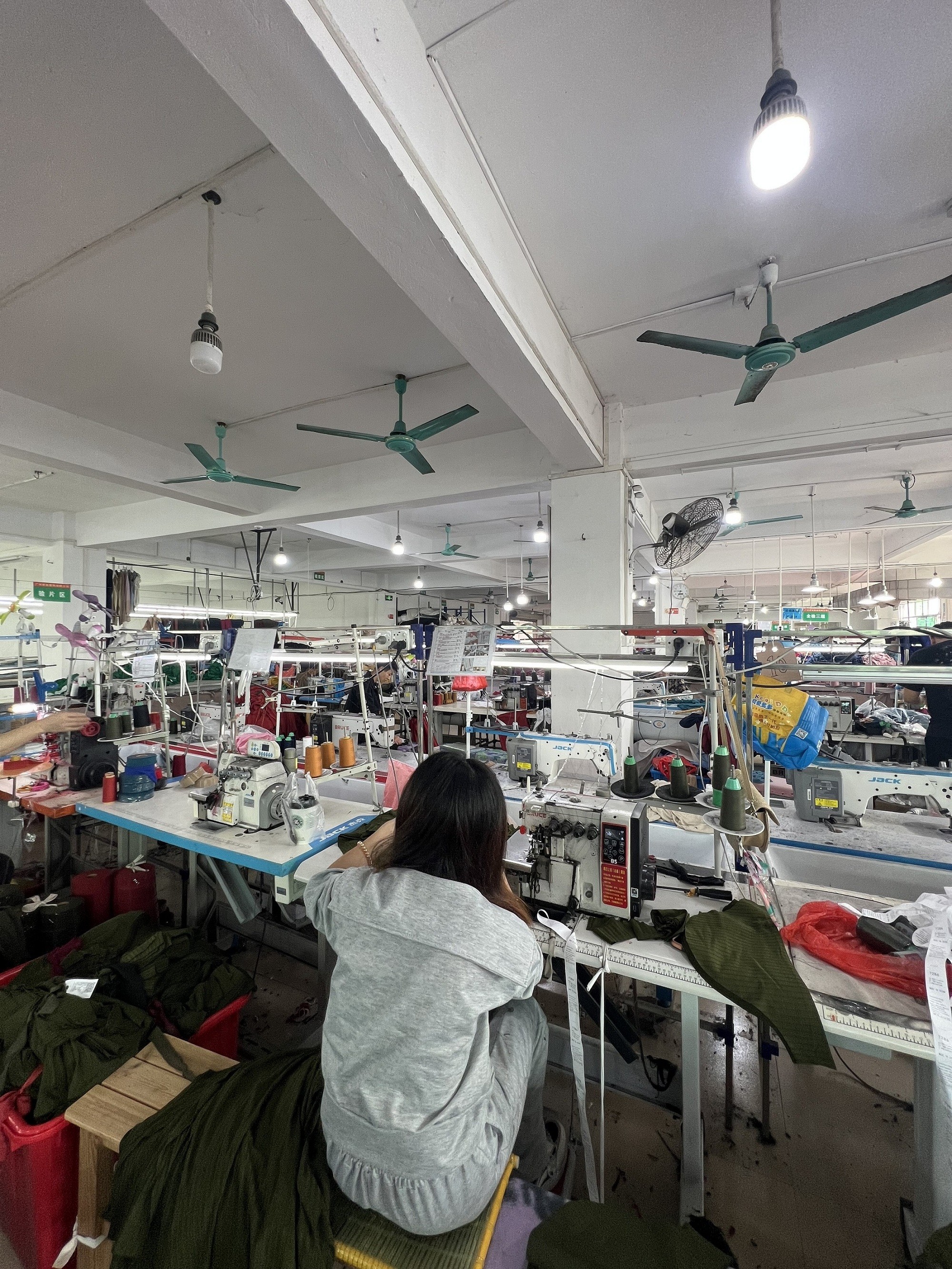 China Guangzhou Vinas clothing technology Co., LTD company profile
