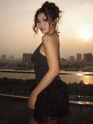 New Fashion Sexy Spice Embroidered Lace Up Halter Slim Waist Solid Color Vest