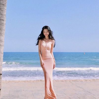 One-line Neck Halter Halter Sexy Fashion Pure Wind Slim Waist Waist Long Dress