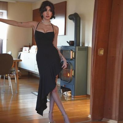 New Sexy Hottie Low-cut One-line Neck Halter Halter Big Halter Dress