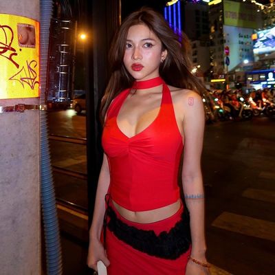 Summer new solid color V-neck halter strap slim-fit small vest top